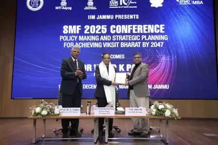 सतत और तीव्र संस्थागत विकास के लिए उच्च मानकों का पालन करना आवश्यक: डॉ. पॉल