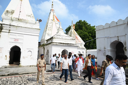बिहार: 'मोक्षस्थली' गयाजी के पितृपक्ष मेले में श्रद्धालुओं की सुविधा को लेकर प्रशासन अलर्ट, डीएम ने वेदियों का किया निरीक्षण