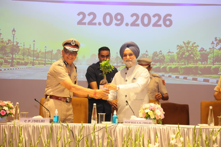 दिल्ली के एलजी ने अधिकारियों के साथ नागरिक-केंद्रित पुलिसिंग पर चर्चा की