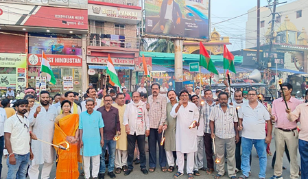 झारखंड आंदोलनकारियों के मुद्दे पर बुलाए गए बंद का मिला-जुला असर, कई जिलों में सड़क जाम से यातायात प्रभावित
