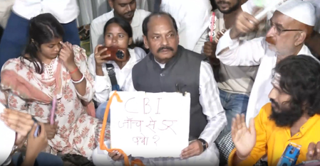 छात्रों की मांगों पर एक सप्ताह में फैसला करे सरकार, नहीं तो अनशन करूंगा: रघुवर दास