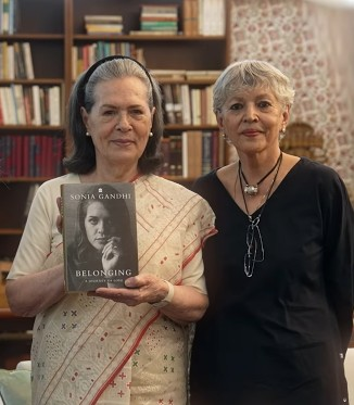 इंस्टाग्राम पर सोनिया गांधी का डेब्यू, अपनी किताब 'बिलॉन्गिंग' की दिखाई झलक