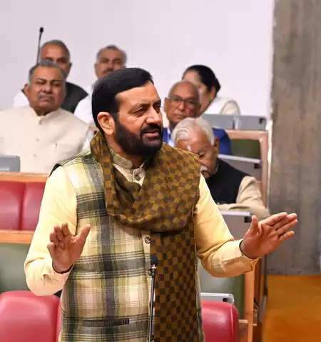 हरियाणा विधानसभा में कई अहम विधेयक पारित, पूर्व विधायकों के भत्तों पर विपक्ष ने उठाया सवाल