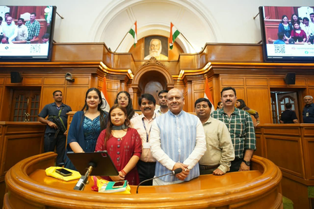 दिल्ली विधानसभा अध्यक्ष विजेंद्र गुप्ता ने जम्मू-कश्मीर और 5 अन्य राज्यों के 170 छात्रों से बातचीत की