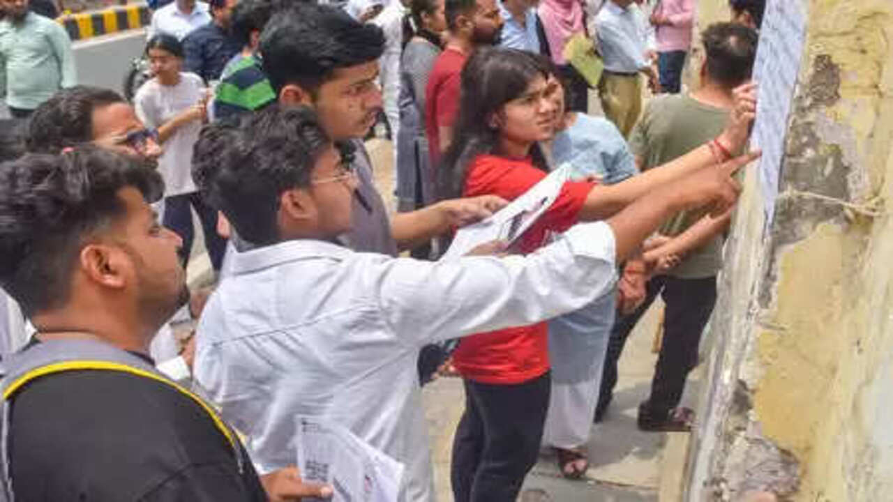 पीएम यशस्वी स्कॉलरशिप के आवेदन शुरू, उच्च शिक्षा के लिए आर्थिक सहायता पाना है तो 31 अगस्त तक करें अप्लाई