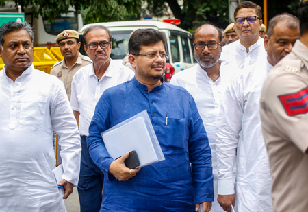 टीएमसी के ऋतब्रत बनर्जी गुट को चुनाव आयोग ने 12 सितंबर को दिल्ली में बैठक के लिए बुलाया
