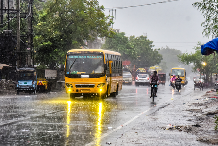 15 राज्यों में भारी बारिश का अलर्ट जारी, हिमाचल और जम्मू-कश्मीर में मानसून के लिए तैयारी
