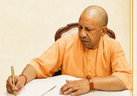 बीमार प्रदेश’ की छवि से निकलकर यूपी बना देश की अर्थव्यवस्था का ग्रोथ इंजन : मुख्यमंत्री योगी