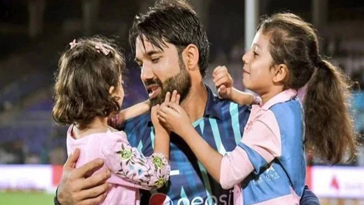 मोहम्मद रिजवान ने प्रेमिका से निकाह के लिए किया 8 साल इंतजार, रोज करते थे ये काम तब जाकर पूरी हुई थी मुराद