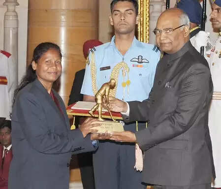 सुमराय टेटे: 2017 में ध्यानचंद पुरस्कार से सम्मानित, निभा रही झारखंड हॉकी ब्रांड एंबेसडर की भूमिका