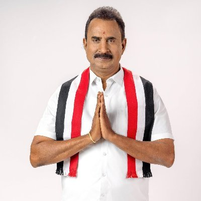 एआईएडीएमके में सियासी घमासान: पलानीस्वामी के एक्शन के बाद एसपी वेलुमणि ने दिया जवाब, नेतृत्व शैली पर उठाए सवाल