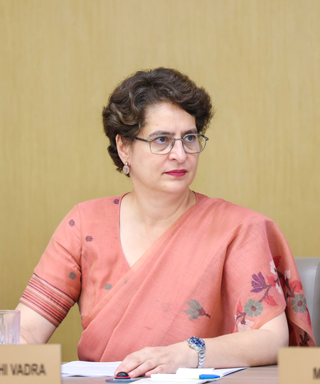 प्रियंका गांधी के नाम पर पर ठगी की कोशिश, कार्यालय ने जारी किया स्कैम अलर्ट
