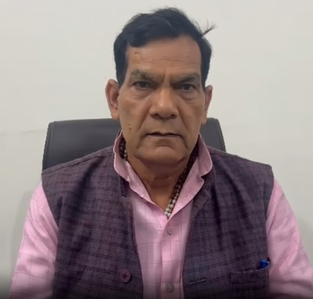 विपक्ष के नेताओं का रवैया बर्दाश्त करने योग्य नहीं: एके शर्मा