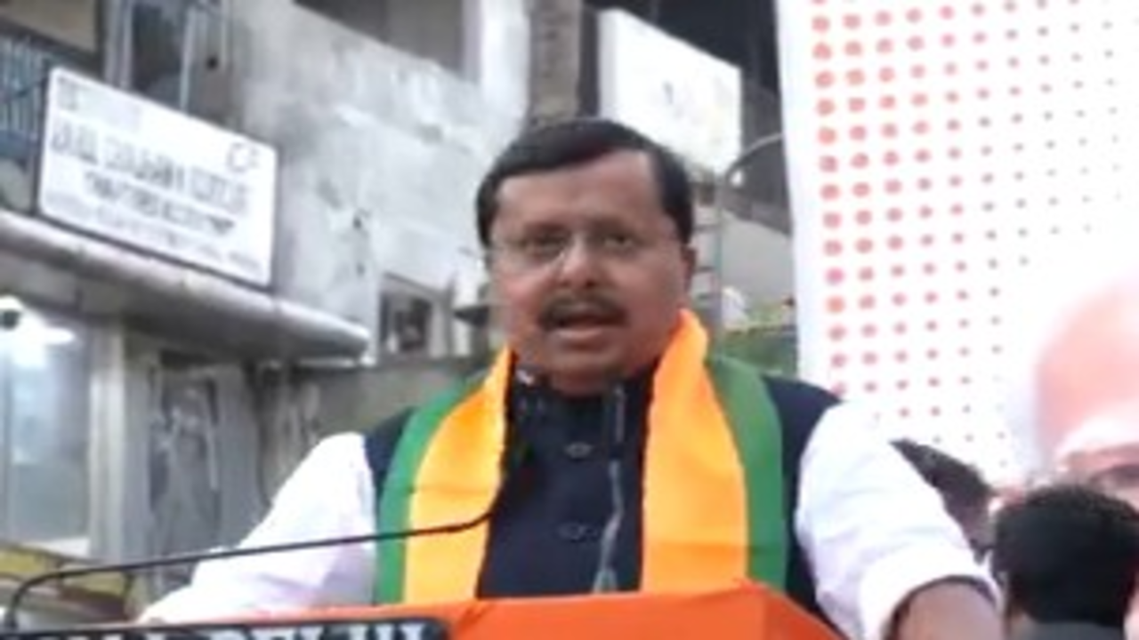 मोदी जी कहीं नहीं जाएंगे, 2029 में इसी लाल किले की प्राचीर से तिरंगा फहराते नजर आएंगे : नितिन नवीन