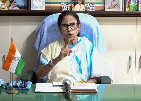एसआईआर का एकमात्र मकसद बंगाल पर कब्जा करना था: ममता बनर्जी