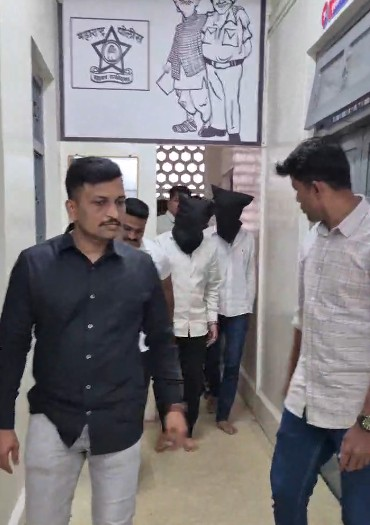 पुणे में 27,000 रुपए की चोरी की विदेशी शराब के साथ दो लोग पकड़े गए