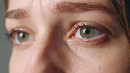 नीली रोशनी और यूवी से बचाव में मददगार, आंखों के 'नेचुरल फिल्टर' का ऐसे रखें खास ख्याल
