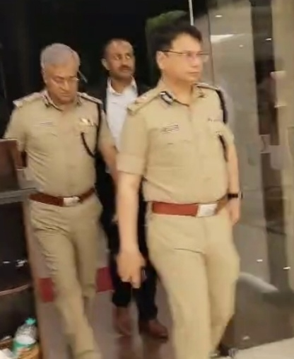 बेंगलुरु में 400-500 पब और बार पर पुलिस की देर रात छापेमारी, 1,500 पुलिसकर्मी रहे तैनात