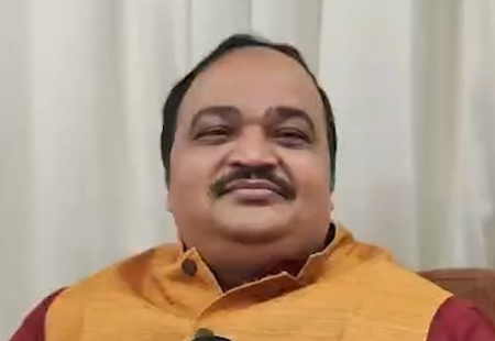 राम मंदिर ट्रस्ट भाजपा ने बनाया, अब भाजपा को चढ़ावा मामले में जवाब देना चाहिए : आनंद दुबे