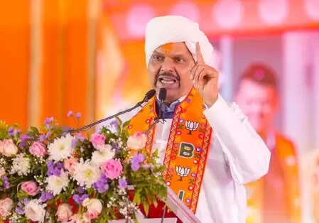 बीएमसी चुनाव: मुंबई में फडणवीस और ठाकरे बंधुओं के बीच मुकाबला, 1985 से बीएमसी पर शासन कर रही उद्धव की शिवसेना