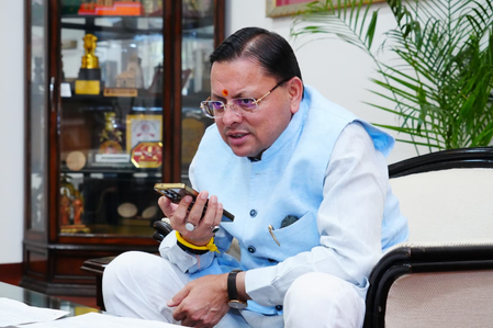 सीएम धामी ने उत्तराखंड बोर्ड टॉपर्स को किया फोन, दी बधाई और शुभकामनाएं