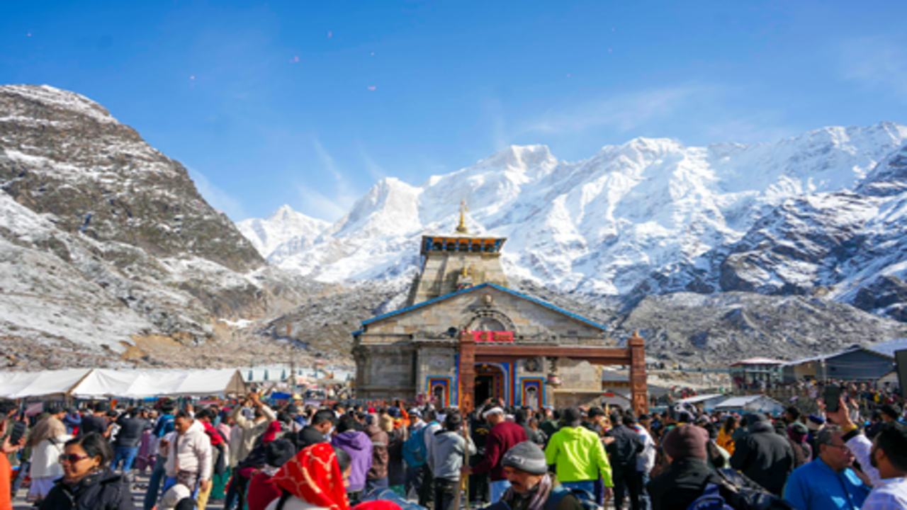 चारधाम यात्रा में बना रिकॉर्ड, 114 दिनों में 47 लाख तीर्थयात्रियों ने किए दर्शन