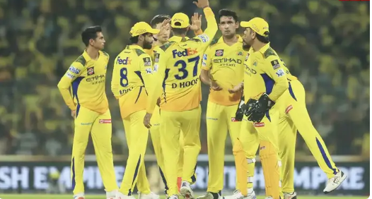 CSK कैसे कर सकती है 6 में से 5 मुकाबले हारकर भी प्लेऑफ में क्वालीफाई? समझें क्या है पुरा समीकरण