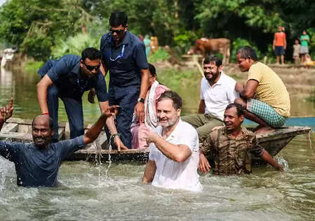 दिल्ली के आदेश पर चल रही सीएम नीतीश कुमार की सरकार: राहुल गांधी