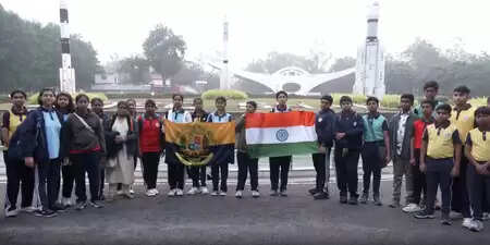 श्रीहरिकोटा: इसरो का एलवीएम-3 एम-6 मिशन लॉन्च, छात्रों में दिखा जबरदस्त उत्साह