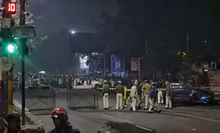 दिल्ली धमाके पर नेताओं की प्रतिक्रिया, घटना पर जताया दुख