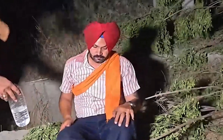 मुख्यमंत्री के कार्यक्रम के बाद फरीदकोट में हुआ हाईवोल्टेज ड्रामा, घंटों तक पानी की टंकी पर बैठा रहा नाराज स्वास्थ्य कर्मचारी