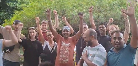आगरा के दशहरा घाट पर विदेशी मेहमानों ने किया बप्पा का विसर्जन, भारतीय संस्कृति पर लुटाया प्यार