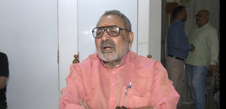 सड़क पर नमाज रोकने को लेकर आदेश जारी करने वाले सभी सीएम को धन्यवाद : गिरिराज सिंह