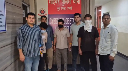 साइबर ठगी के लिए कार में चला रहे थे मोबाइल कॉल सेंटर, दिल्ली पुलिस ने 3 आरोपियों को किया गिरफ्तार