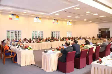 सरल कानून और विश्वास आधारित प्रशासन देश के विकास की कुंजी : केंद्रीय वित्त मंत्री निर्मला सीतारमण