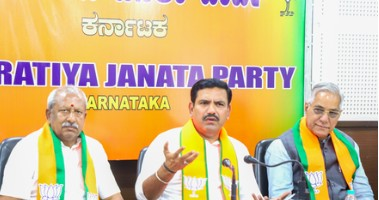 कर्नाटक कांग्रेस में ‘चार पावर सेंटर’ होने का भाजपा का दावा, विजयेंद्र बोले- सरकार नहीं चला सकते तो विधानसभा भंग करें