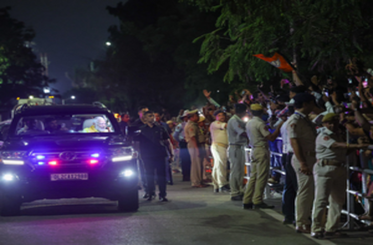पीएम मोदी सोमवार को ओडिशा में दो रैलियों को संबोधित करने भुवनेश्‍वर पहुंचे
