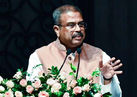 नीट यूजी पुनर्परीक्षा: सरकार छात्रों के हितों की रक्षा के लिए पूरी तरह प्रतिबद्ध: धर्मेंद्र प्रधान