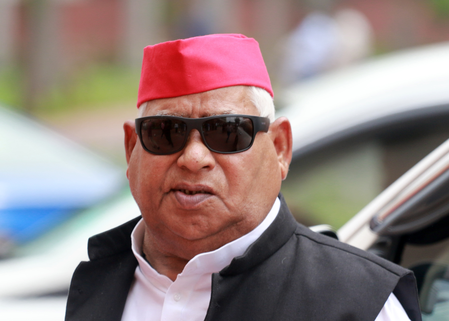चढ़ावा चोरी के आरोपियों को बचाने की कोशिश करेगी सरकार तो होगी विदाई: अवधेश प्रसाद