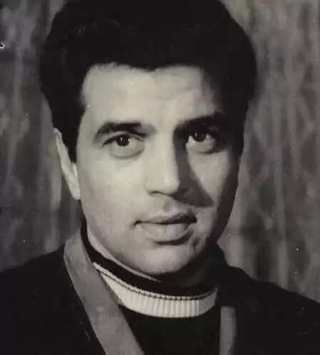 धर्मेंद्र के लिए बीना काक और भाग्यश्री ने की दुआ, कहा- 'ईश्वर जल्द उनकी सेहत ठीक करें'