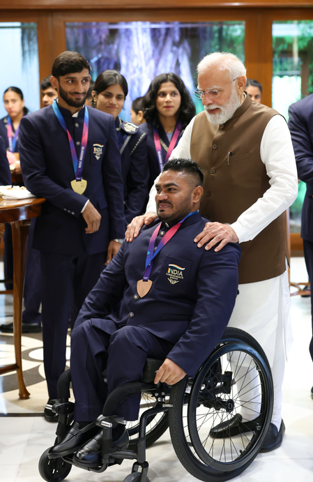 पैरा एथलीटों जीवन के प्रति हमारी सोच बदलते हैं, मैं इनसे प्रेरित होता हूं: नरेंद्र मोदी