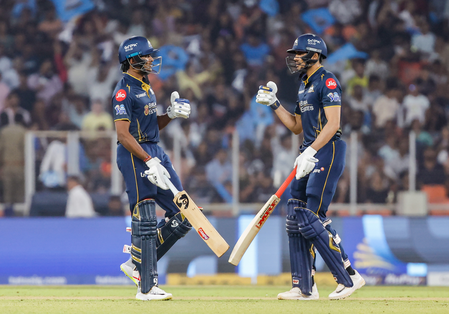 आईपीएल 2026: जीत का 'चौका' लगाने को बेताब जीटी, हार का सिलसिला तोड़ना एमआई का मकसद