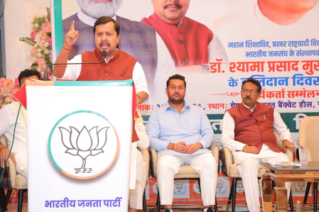 भाजपा के राष्ट्रीय अध्यक्ष नितिन नवीन ने श्यामा प्रसाद मुखर्जी को दी श्रद्धांजलि