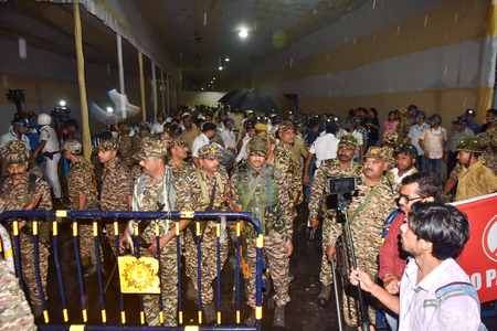 बंगाल : चुनाव के बाद की हिंसा रोकने के लिए ईसी स्थिति पर नजर रखेगा