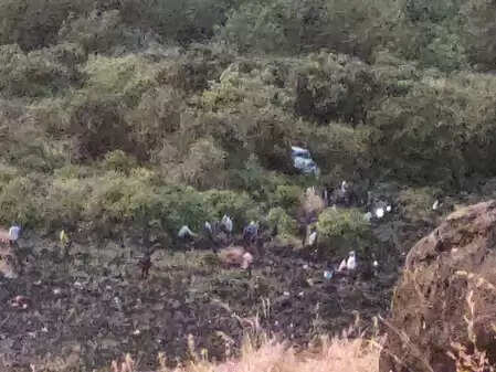 महाराष्ट्र: नासिक में 800 फुट गहरी खाई में गिरी कार, 6 लोगों की मौत, पीएम मोदी ने जताया दुख