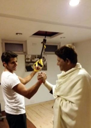 करणवीर बोहरा ने पिता को याद करते हुए दी श्रद्धांजलि, कहा- मुझे गर्व है कि मैं आपका बेटा हूं