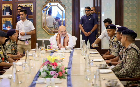 नक्सली आंदोलन को करारा झटका: 2025 तक 256 माओवादी मारे गए, 1562 ने किया सरेंडर