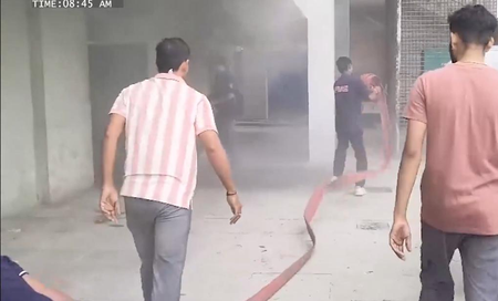 गुजरात सचिवालय ब्लॉक के बेसमेंट में आग लगी, सरकार का दावा- सुरक्षित है डिजिटल रिकॉर्ड