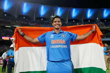 महिला विश्व कप: दीप्ति शर्मा रही प्लेयर ऑफ द सीरीज, ट्रॉफी माता-पिता को किया समर्पित