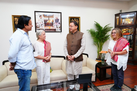 इंटरनेशनल फिल्ममेकर्स की उत्तराखंड के सीएम धामी से मुलाकात, 'द बीटल्स' प्रोजेक्ट पर चर्चा